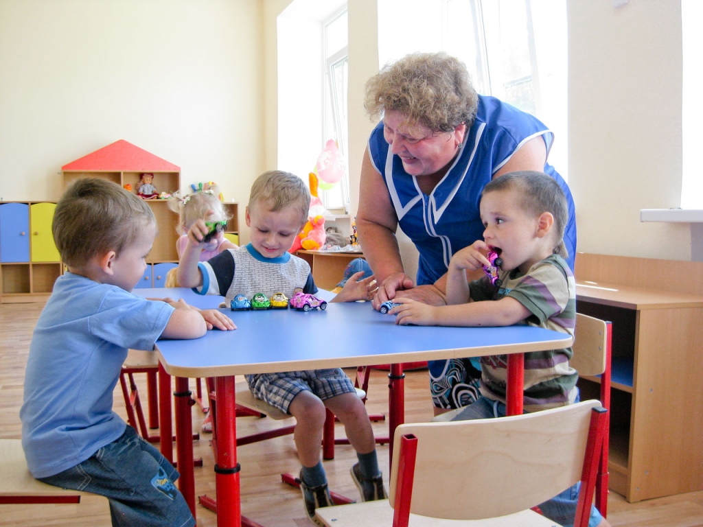 Рассчитан Большеугонский детский сад на 48 мест. Сейчас его посещают 35 детей в возрасте от 3 до 7 лет, работают две разновозрастные группы