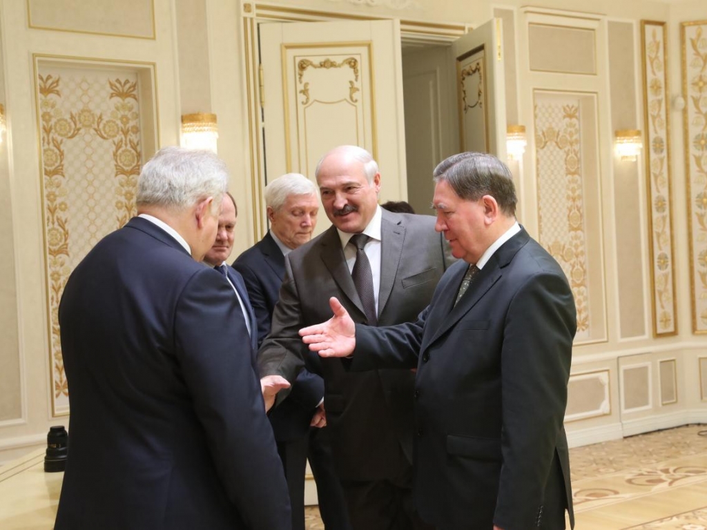 Александр Лукашенко, в частности, подчеркнул: «Курская область – наш надежный партнер, с которым мы сотрудничаем давно и с удовольствием