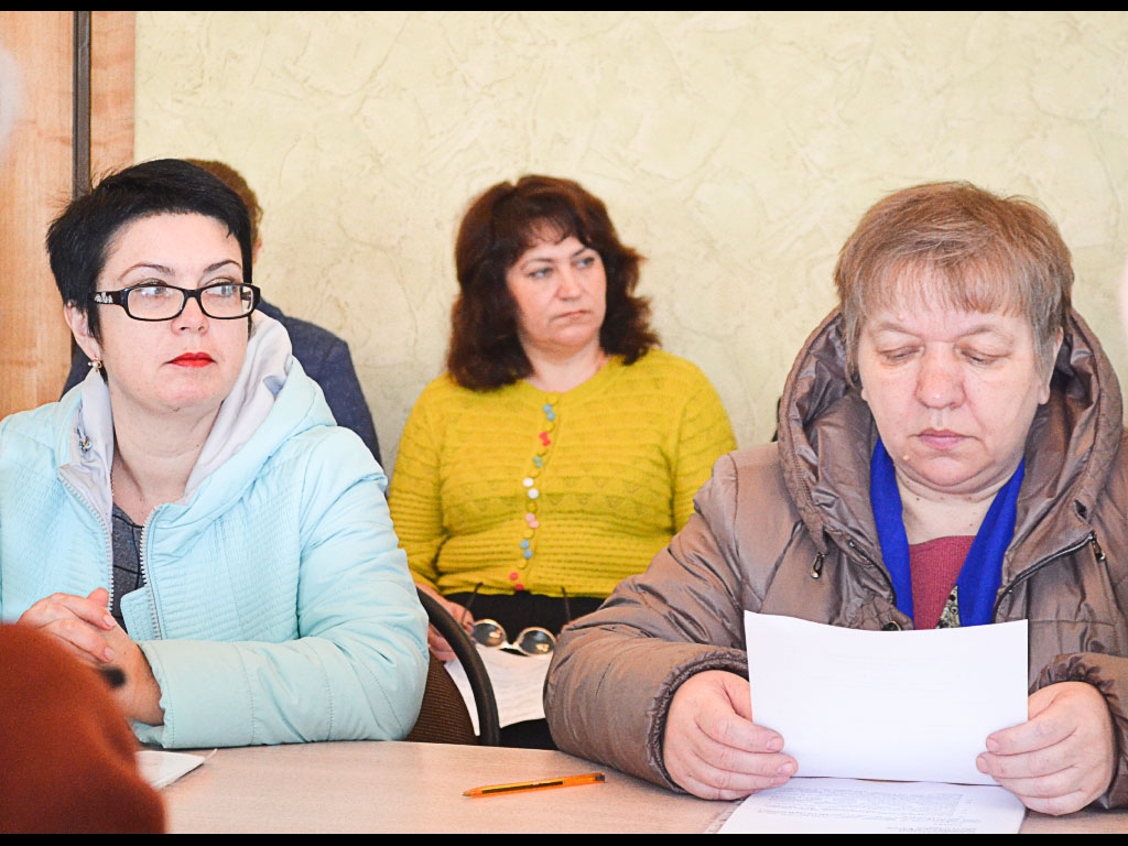 Состоялось очередное заседание Представительного Собрания Льговского района. В нем приняли участие 11 депутатов из 15....